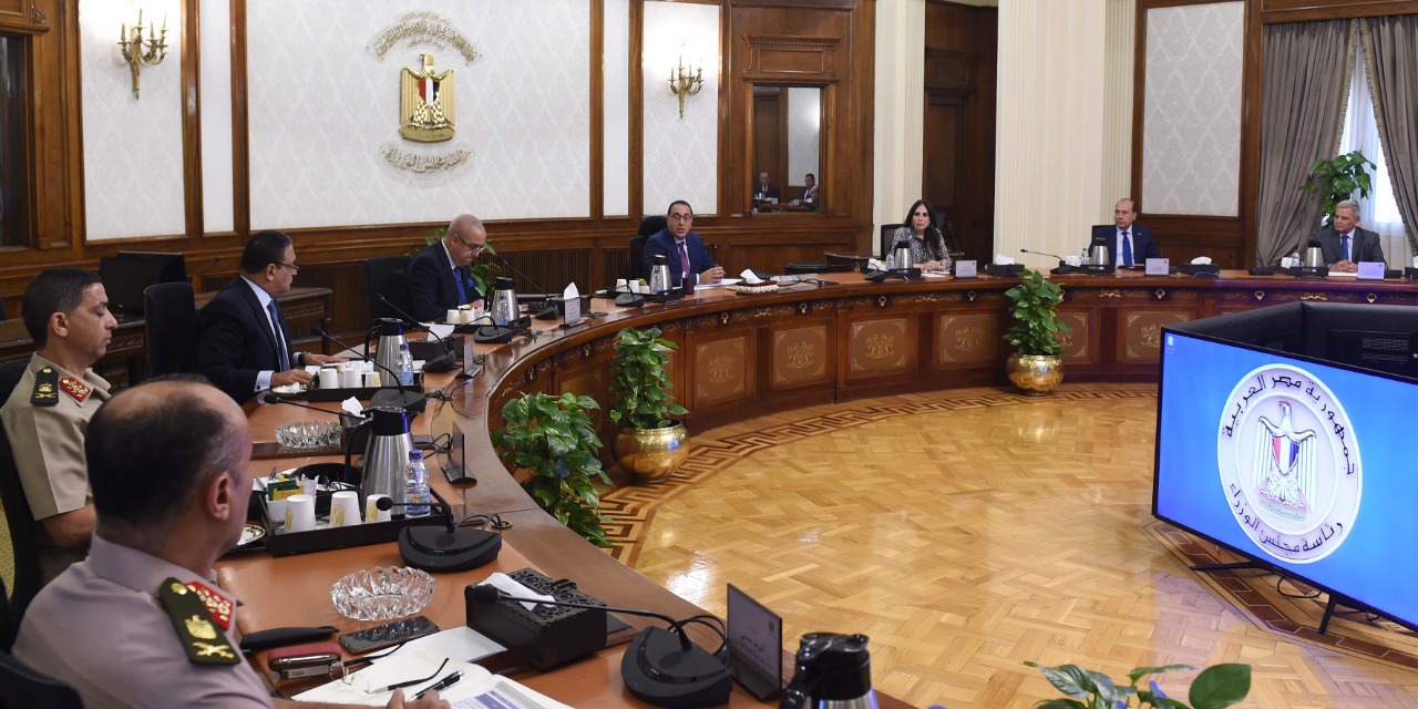 رئيس الوزراء يتابع الموقف التنفيذي للمبادرة الرئاسية حياة كريمة